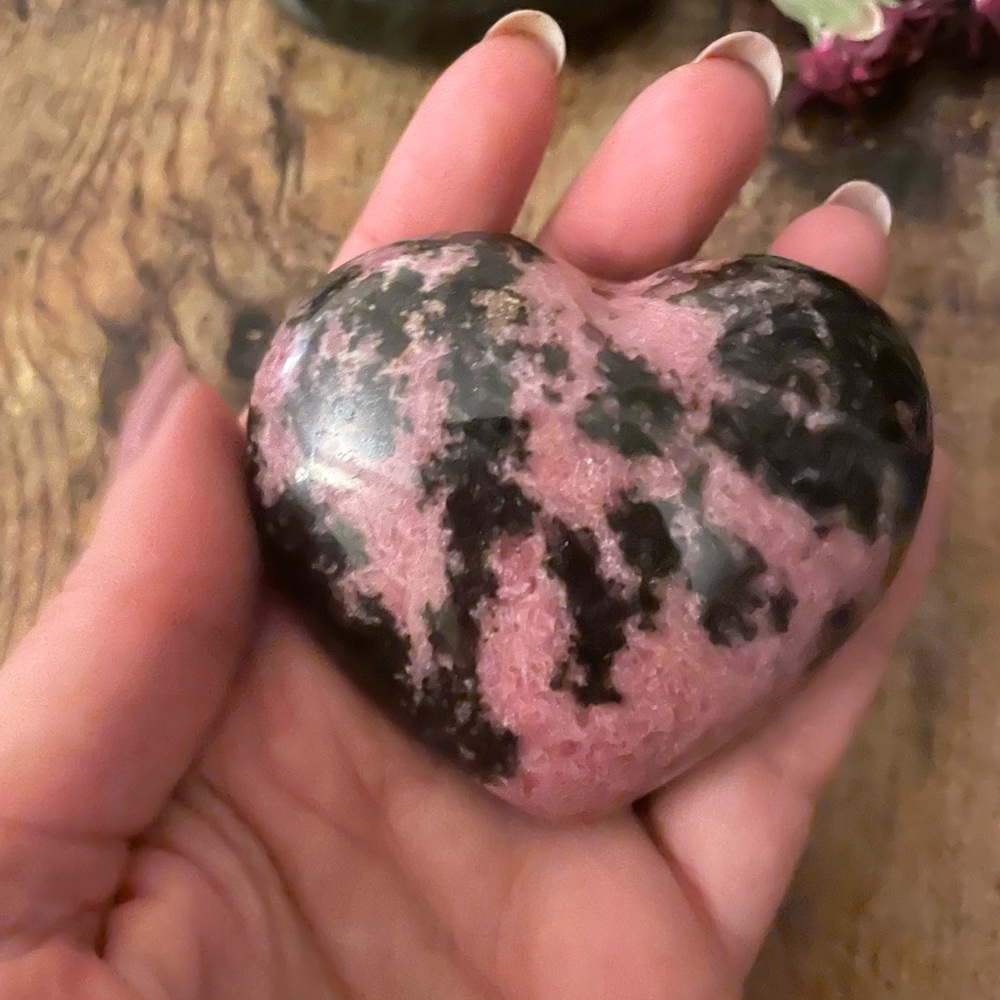 High Quality Rhodonite Heart - Picture 3 of 3